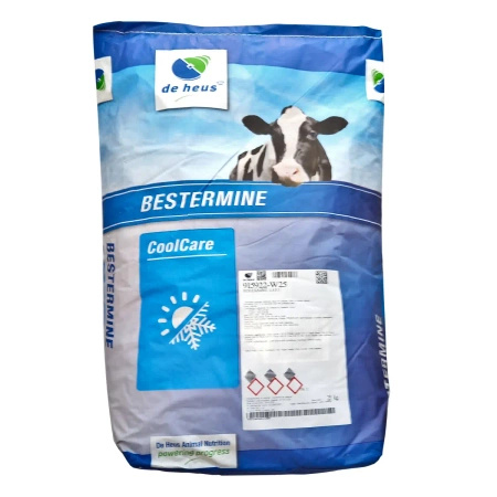 Mieszanka paszowa mineralno-witaminowa Bestermine Lato 25 kg De Heus