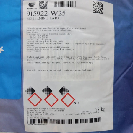 Mieszanka paszowa mineralno-witaminowa Bestermine Lato 25 kg De Heus